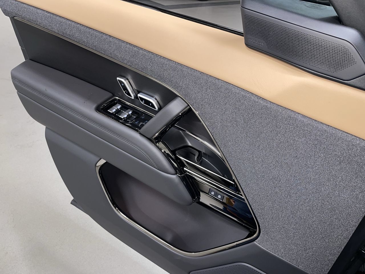 2026  Range Rover Sport