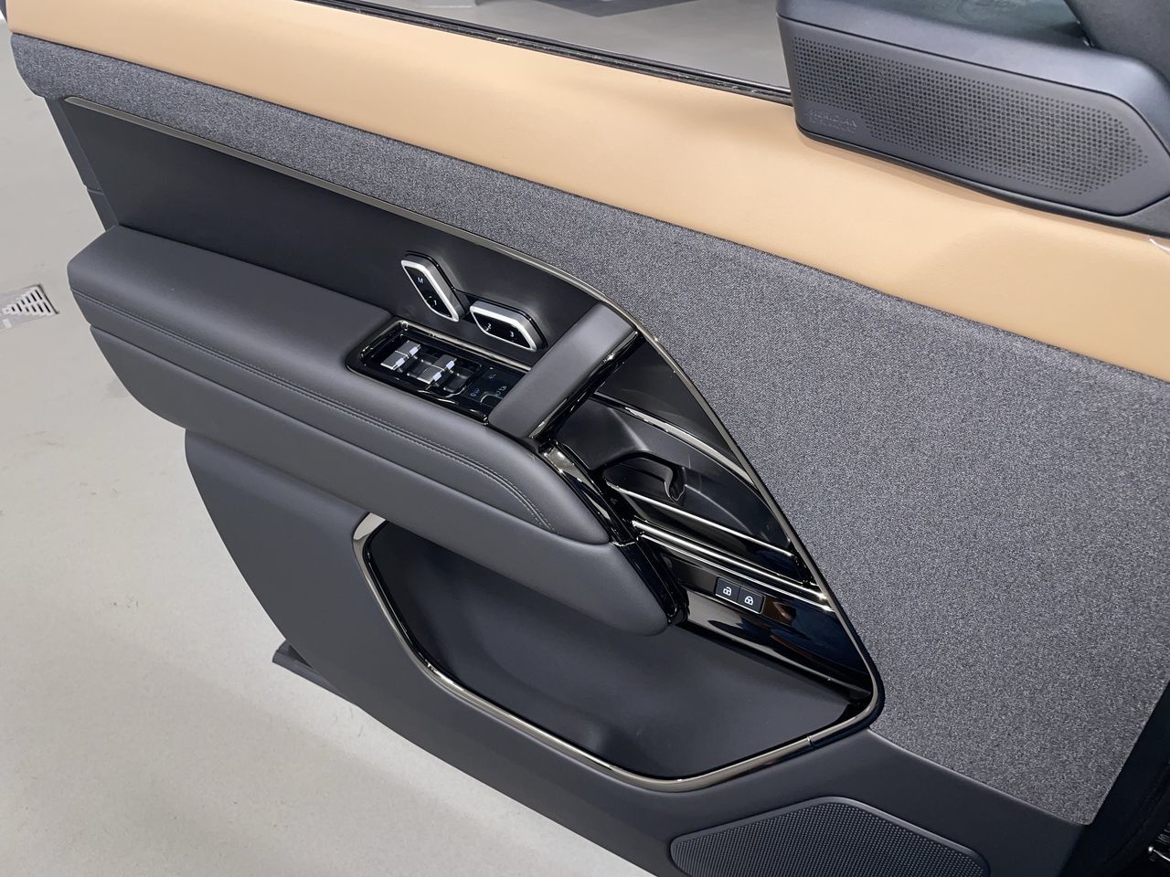 2026  Range Rover Sport