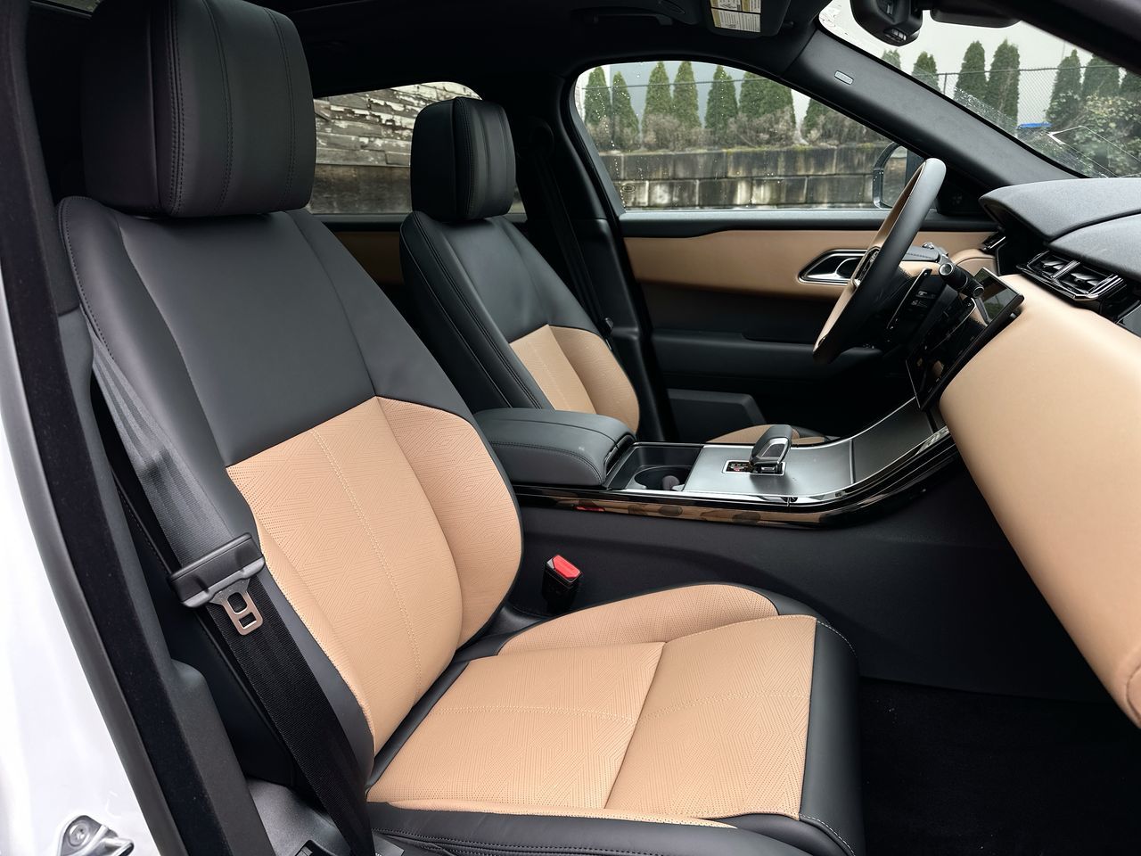2025 Land Rover RANGE ROVER VELAR Mild Hybrid in Vancouver, British Columbia