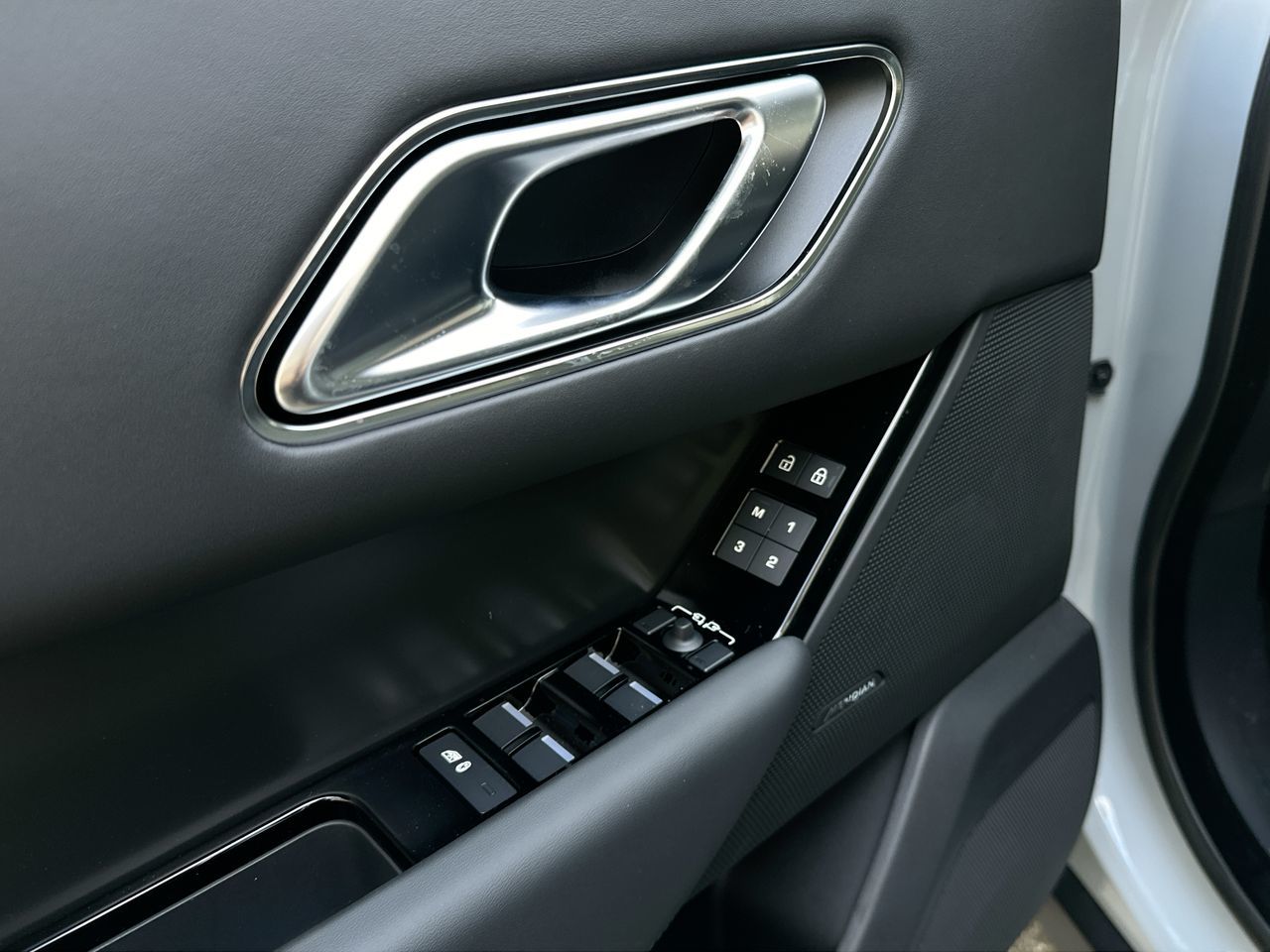 2025 Land Rover RANGE ROVER VELAR Mild Hybrid in Vancouver, British Columbia