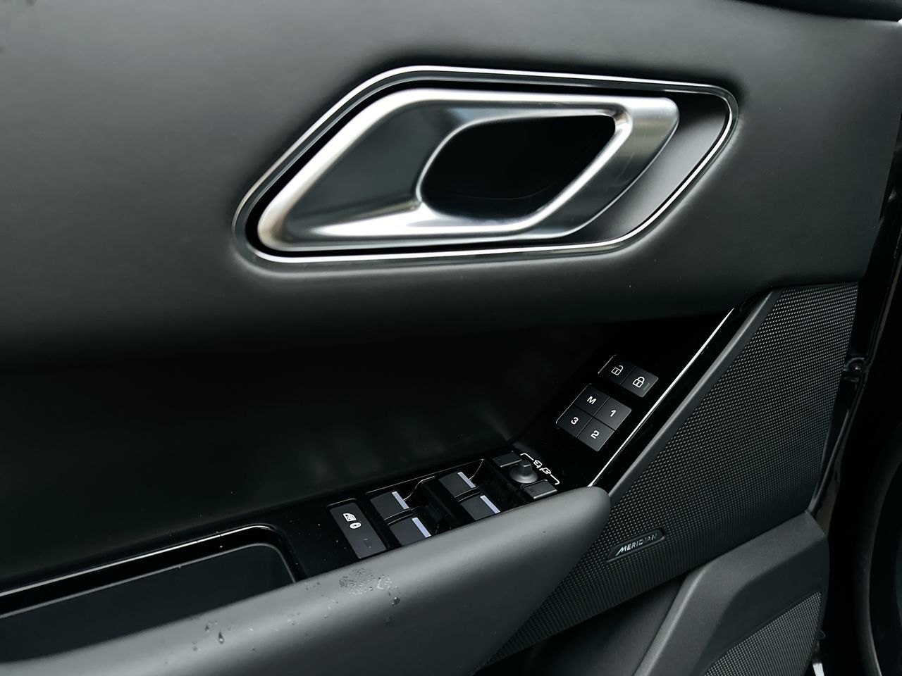 2025 Land Rover RANGE ROVER VELAR Mild Hybrid in Vancouver, British Columbia