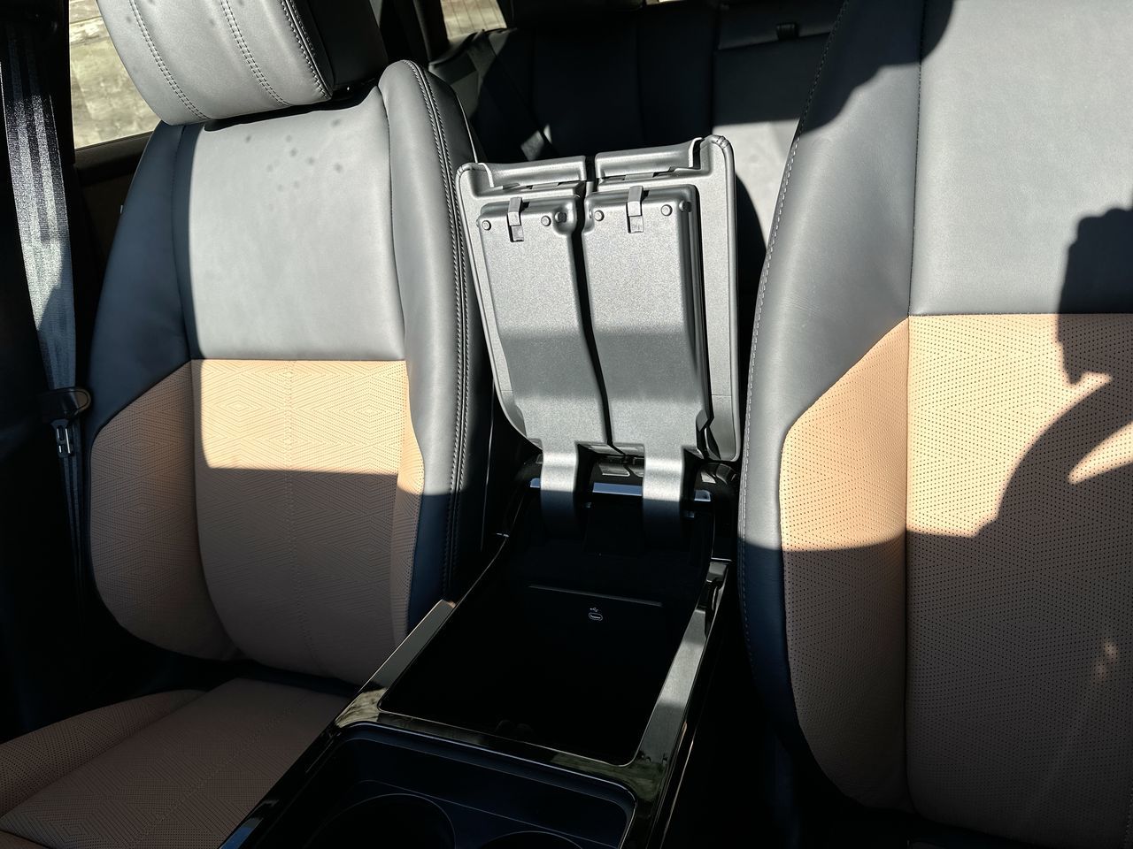 2025  Range Rover Velar Mild Hybrid