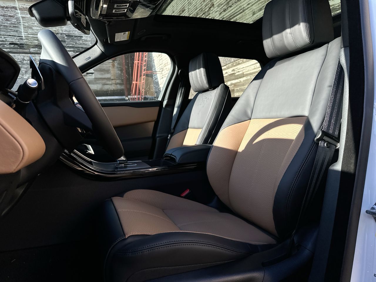 2025 Land Rover RANGE ROVER VELAR Mild Hybrid in Vancouver, British Columbia