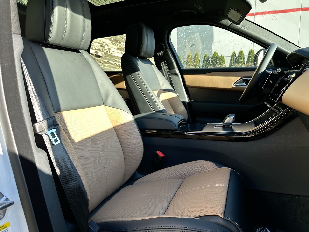 2025 Land Rover RANGE ROVER VELAR Mild Hybrid in Vancouver, British Columbia