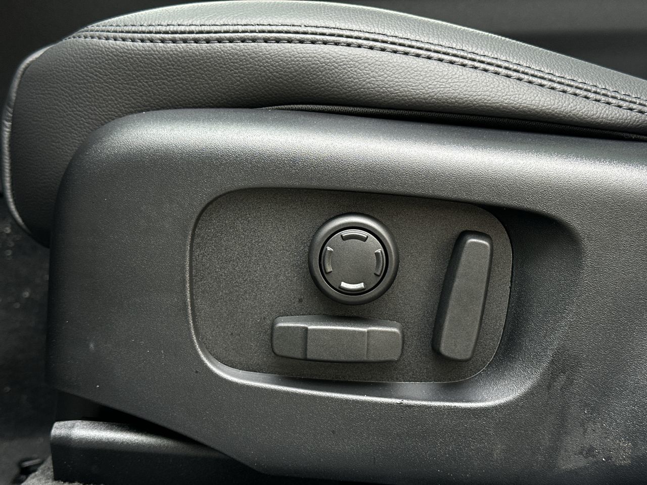 2026  Range Rover Velar Mild Hybrid