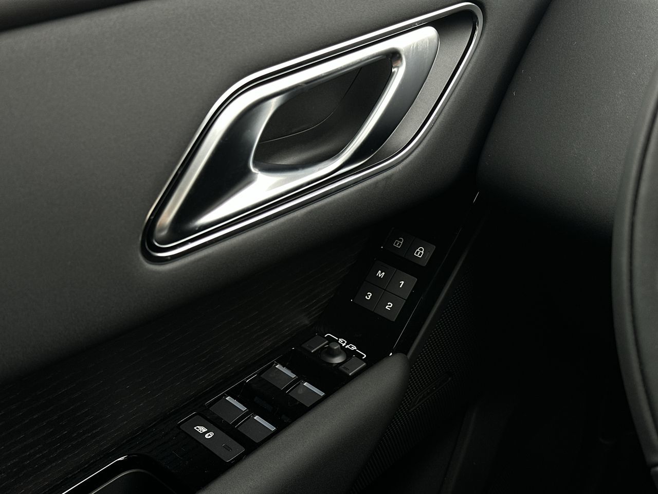 2026 Land Rover Range Rover Velar Mild Hybrid in Vancouver, British Columbia