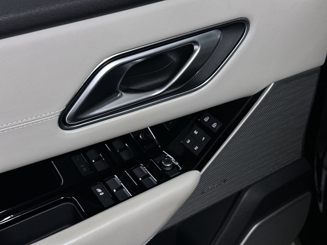 2021  Range Rover Velar