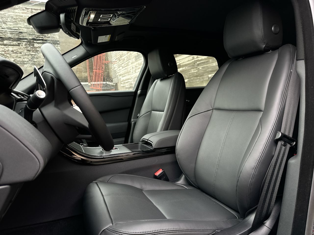 2024 Land Rover Range Rover Velar in Vancouver, British Columbia