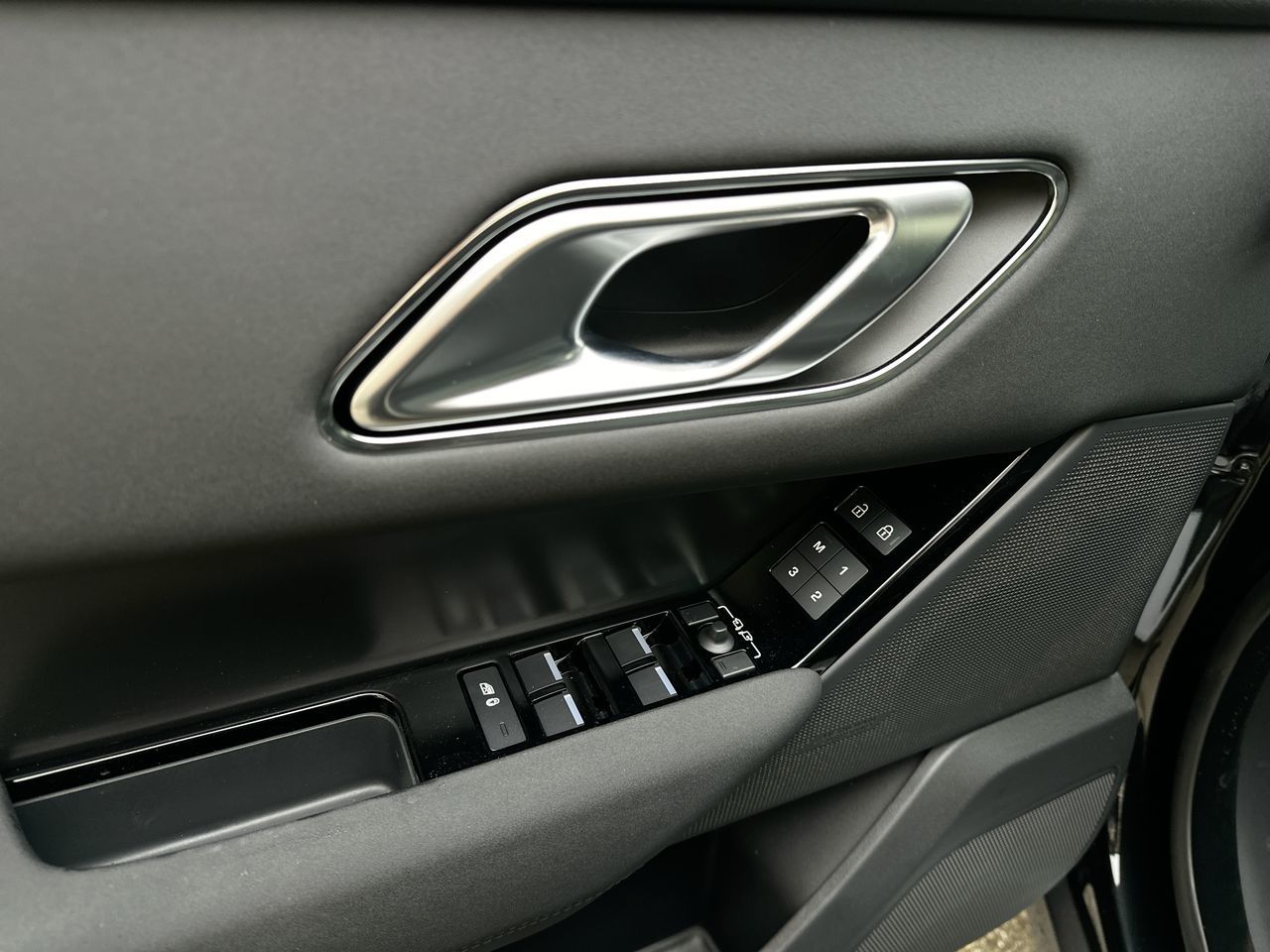 2024 Land Rover Range Rover Velar in Vancouver, British Columbia