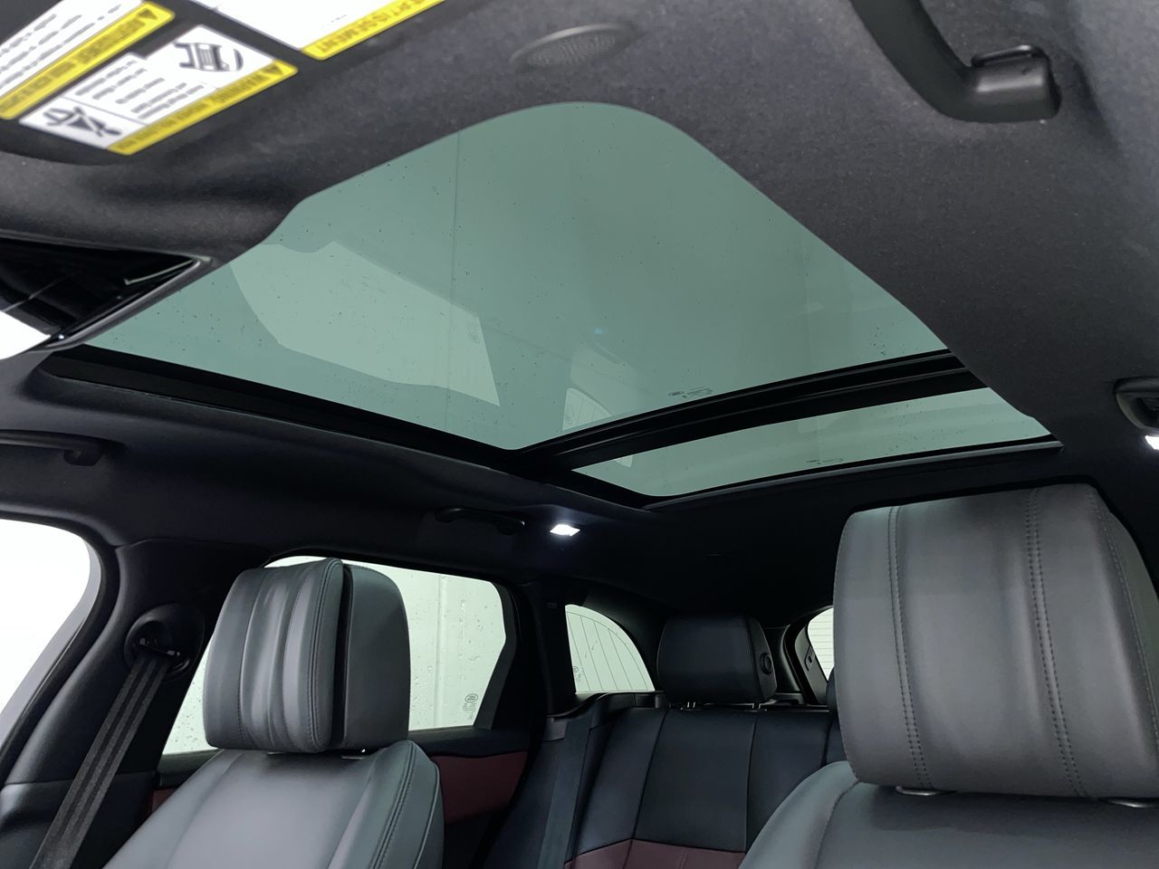 2025  Range Rover Velar