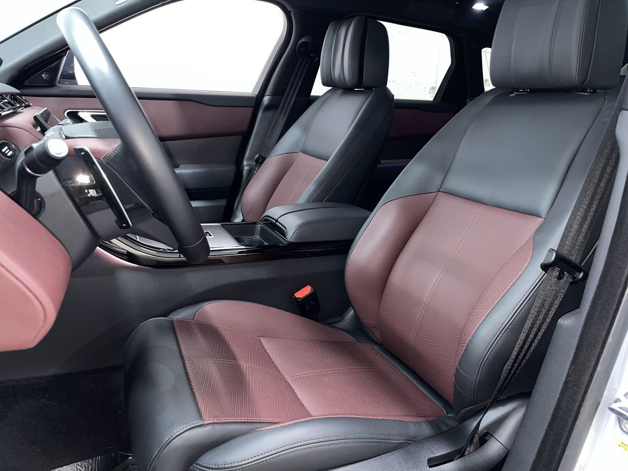 2025  Range Rover Velar