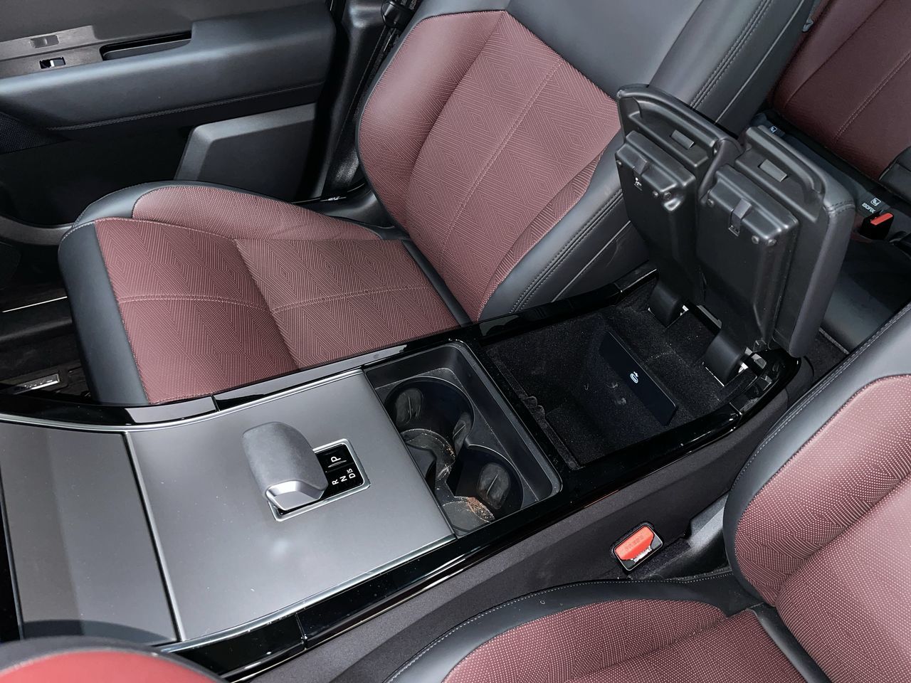 2025  Range Rover Velar