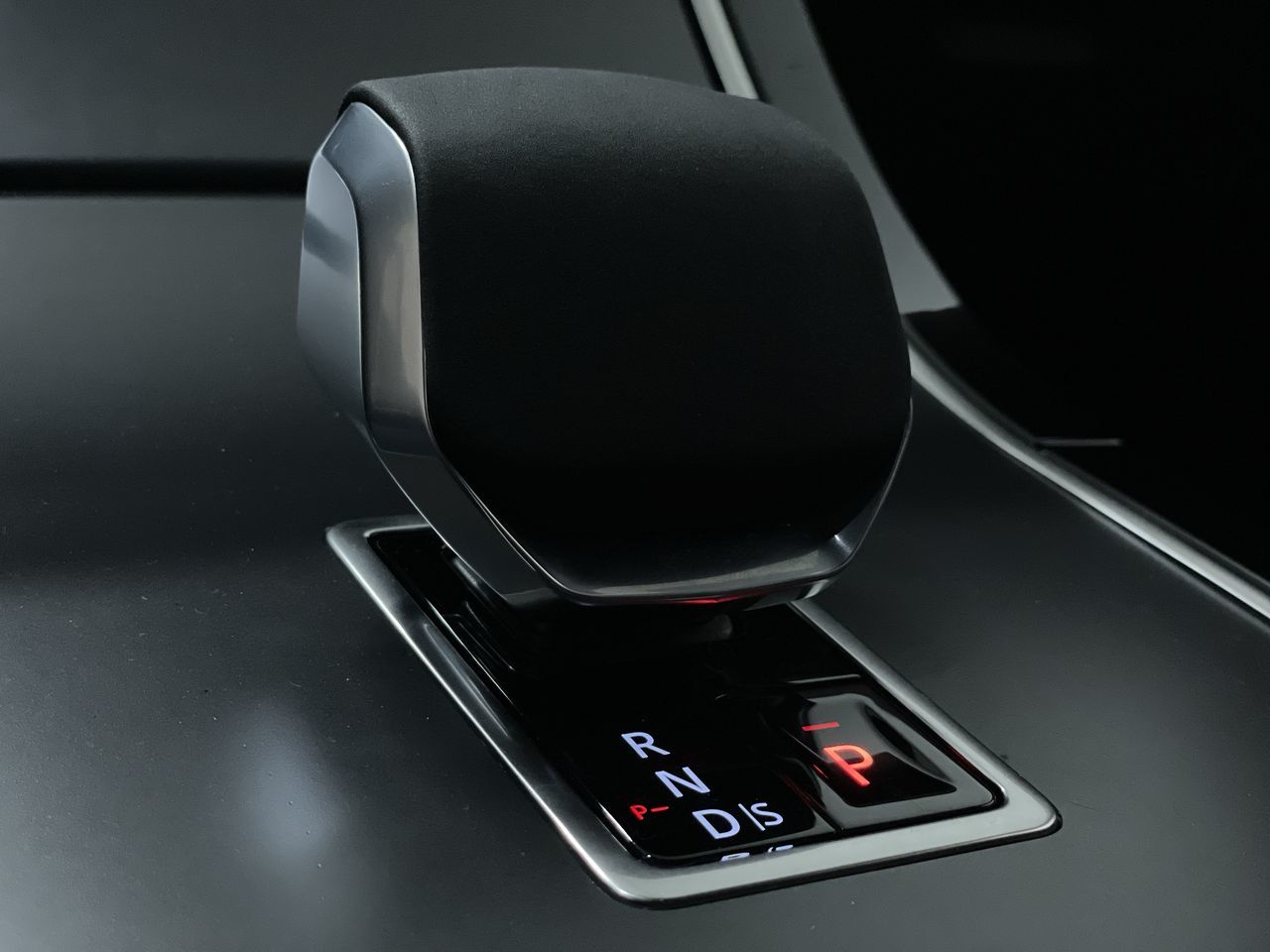 2025  Range Rover Velar