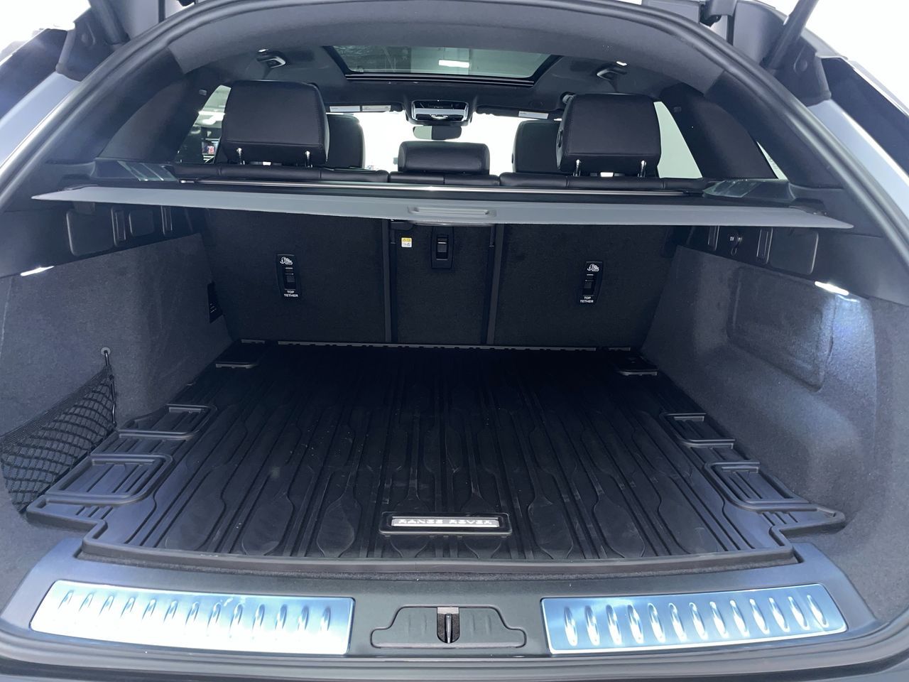 2025  Range Rover Velar