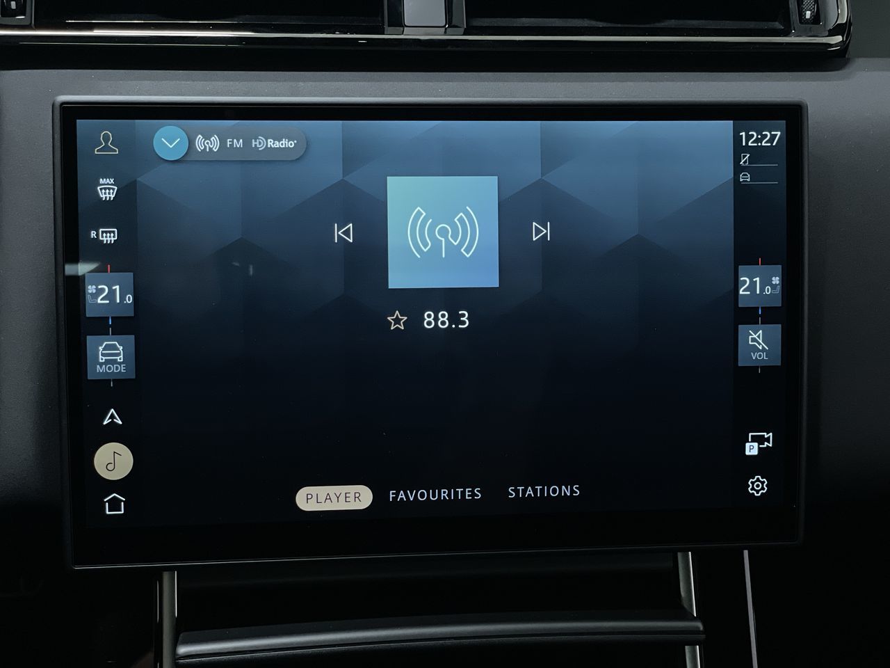 2025  Range Rover Velar