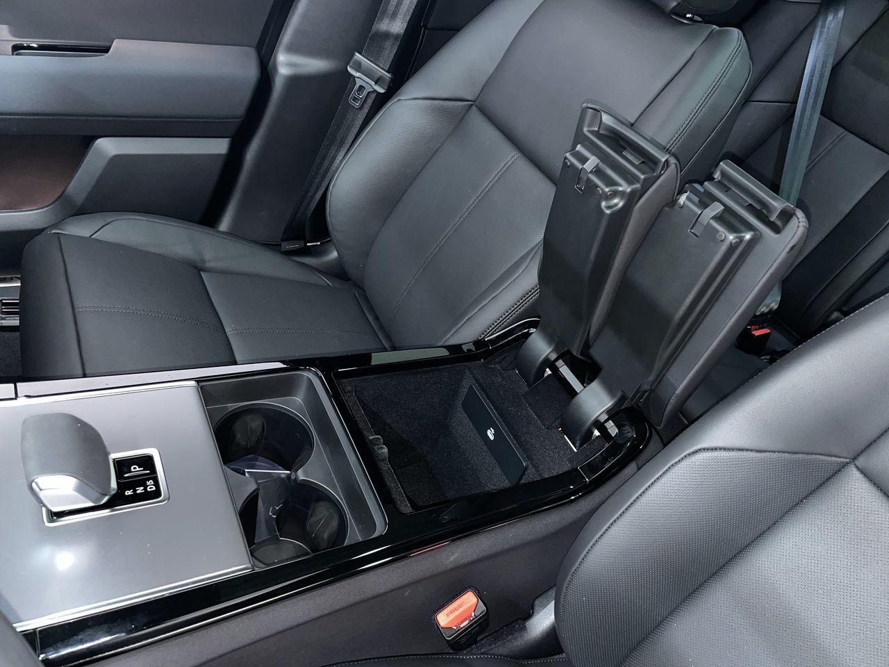 2025  Range Rover Velar