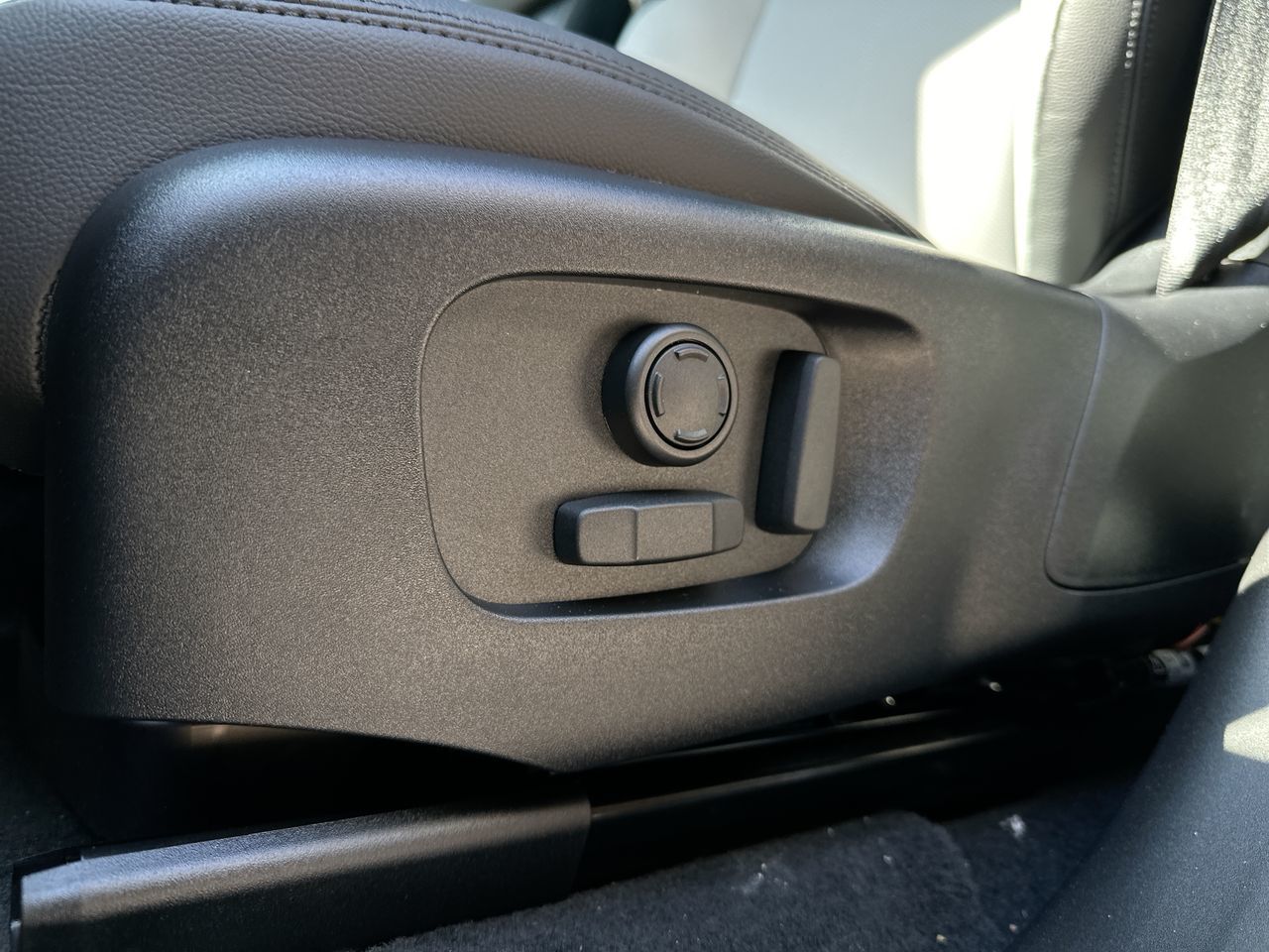 2026 Land Rover Range Rover Velar in Vancouver, British Columbia