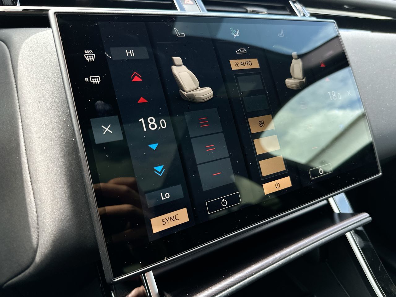 2026 Land Rover Range Rover Velar in Vancouver, British Columbia