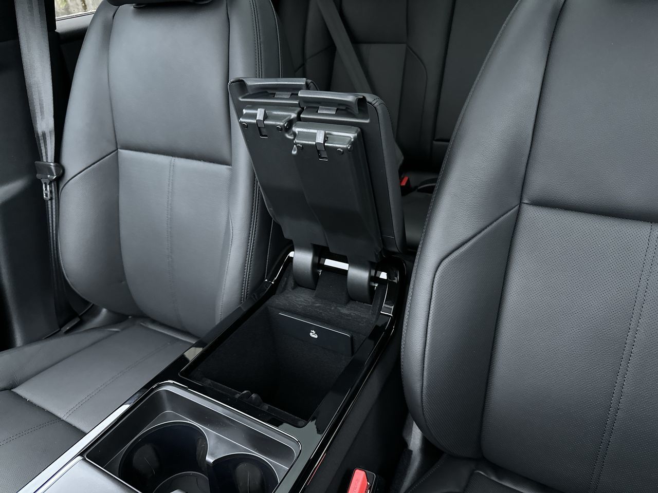 2026  Range Rover Velar