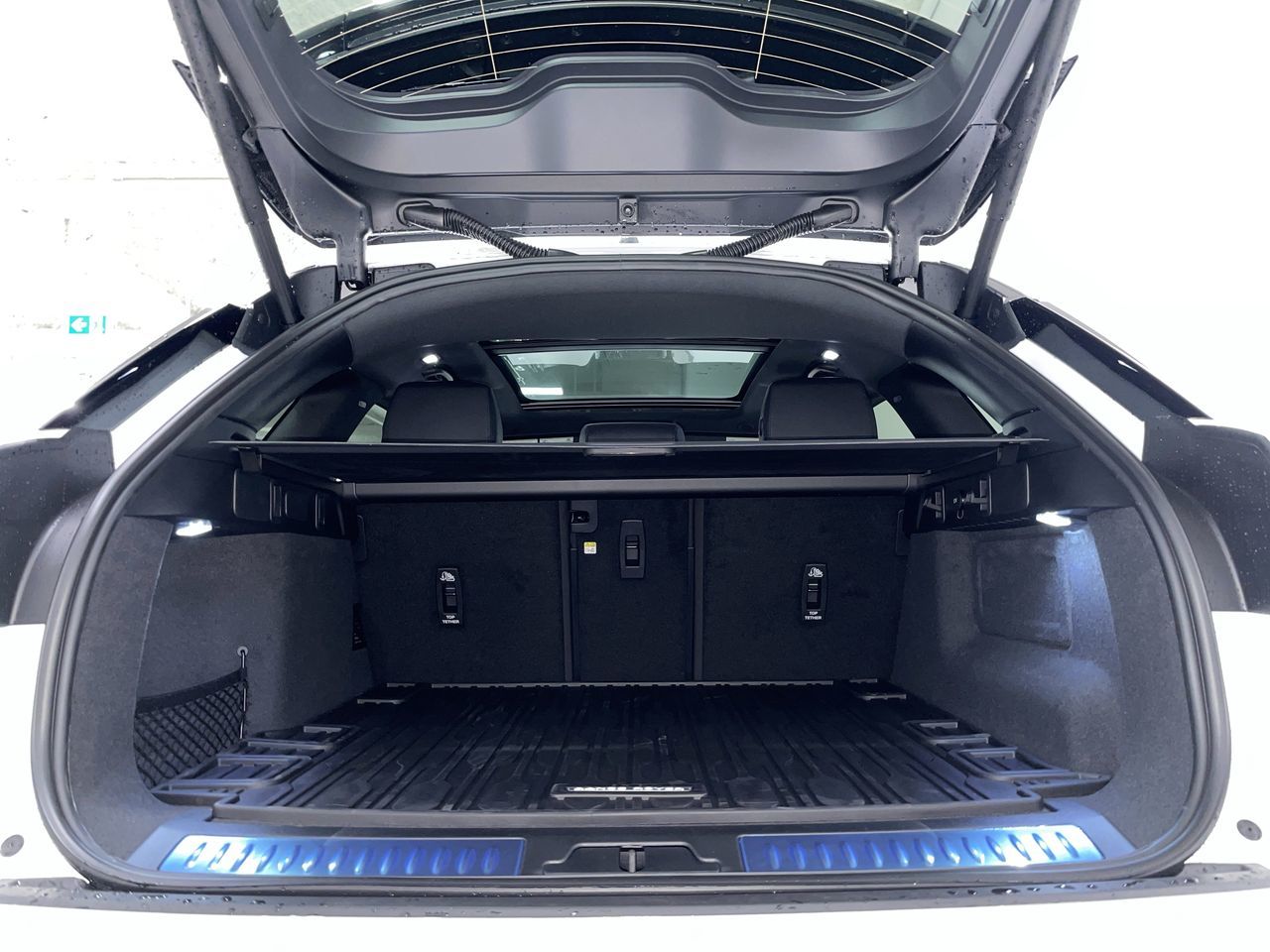 2026 Land Rover Range Rover Velar in Vancouver, British Columbia