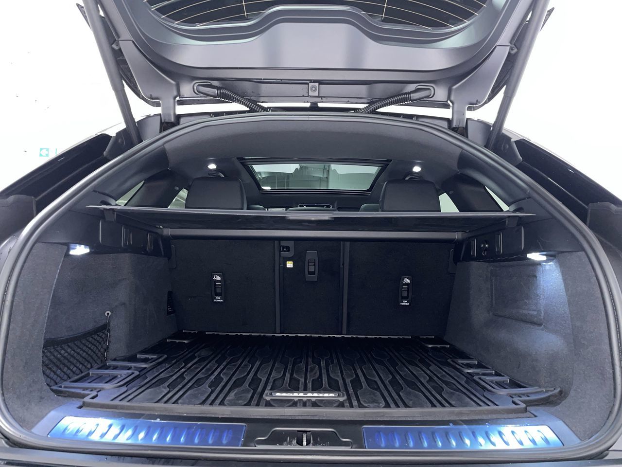 2026  Range Rover Velar