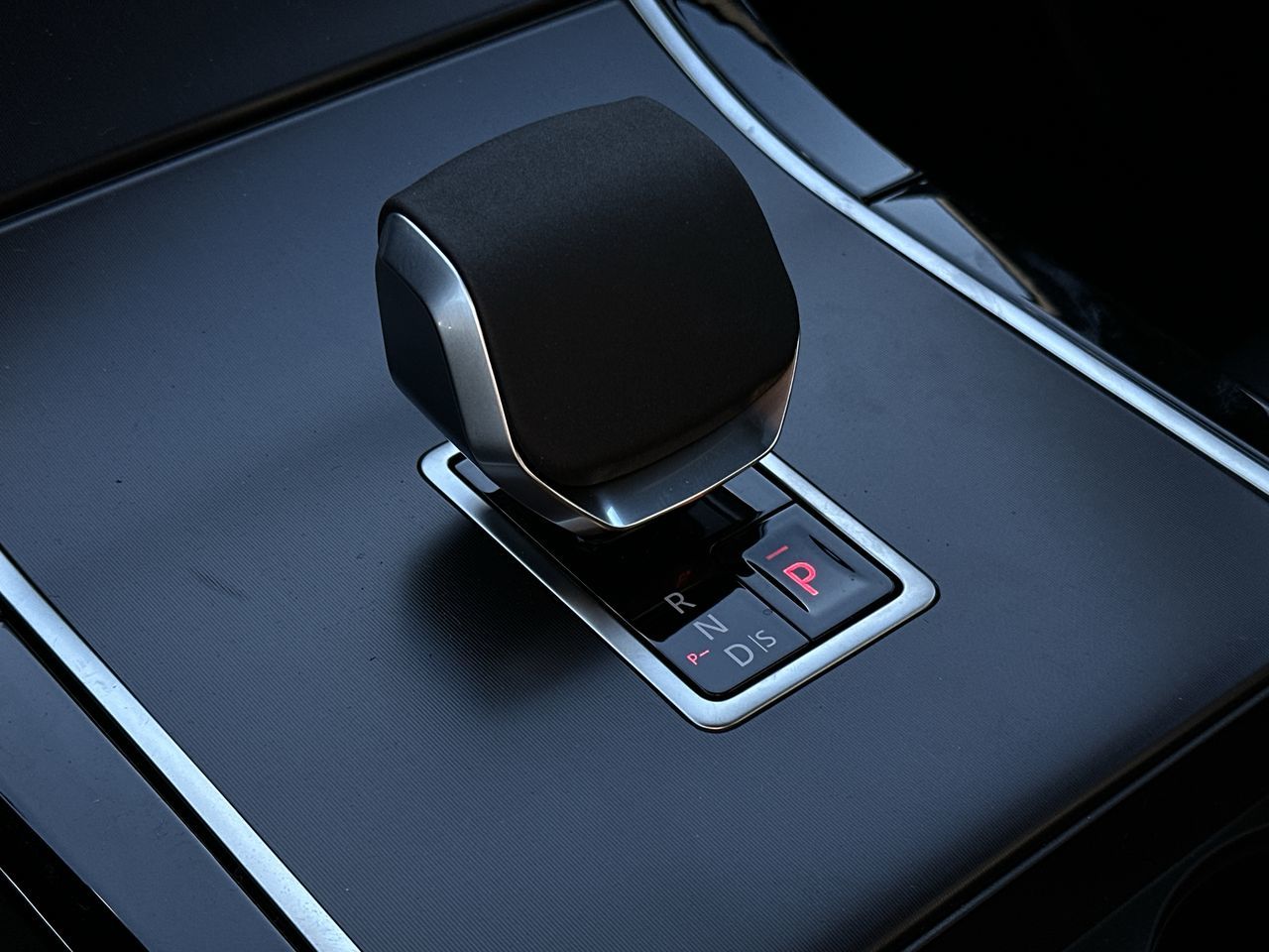 2026  Range Rover Velar