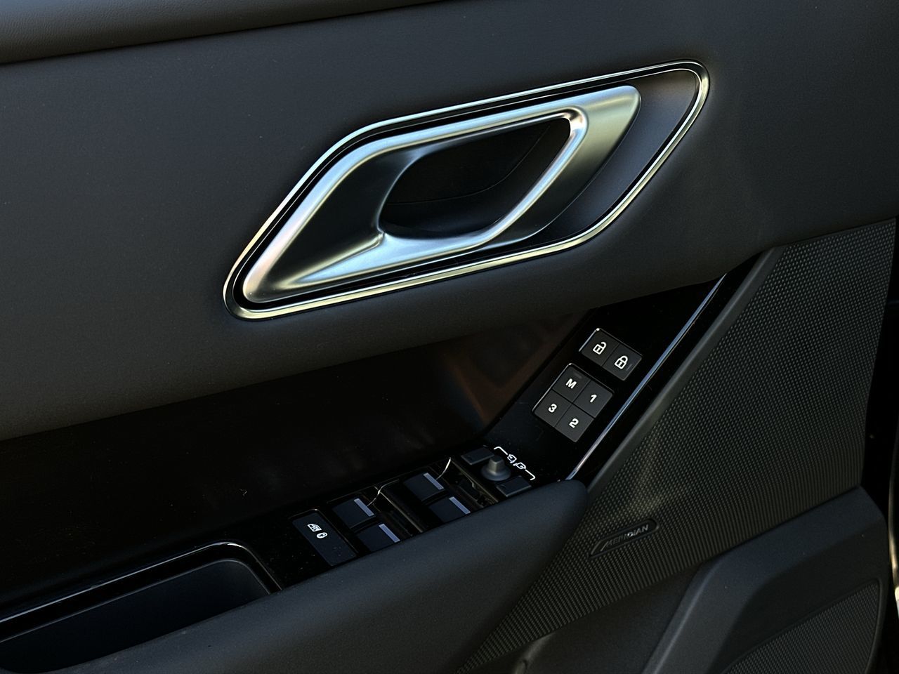 2026  Range Rover Velar