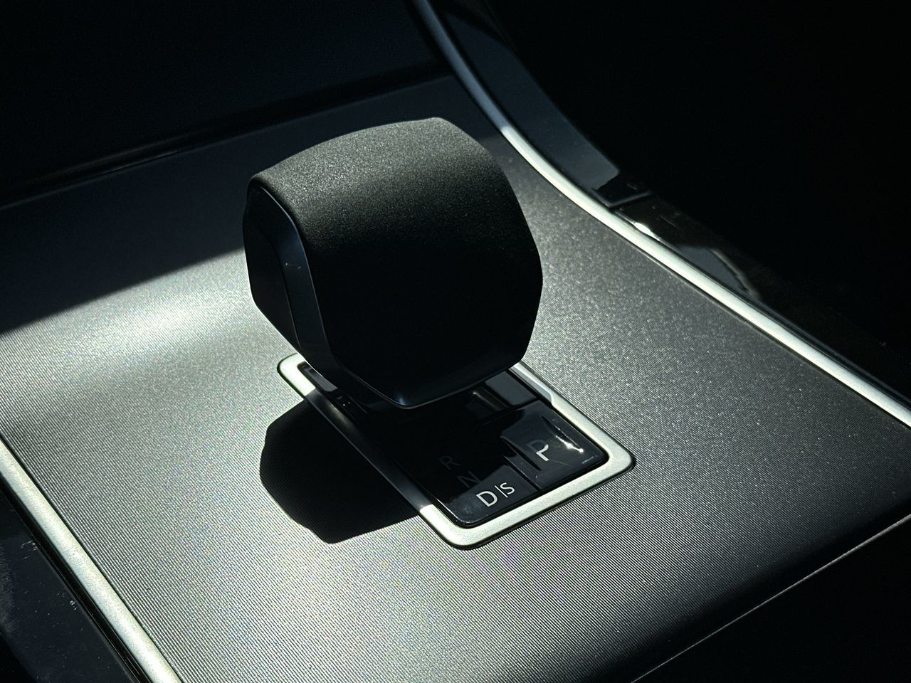 2026  Range Rover Velar