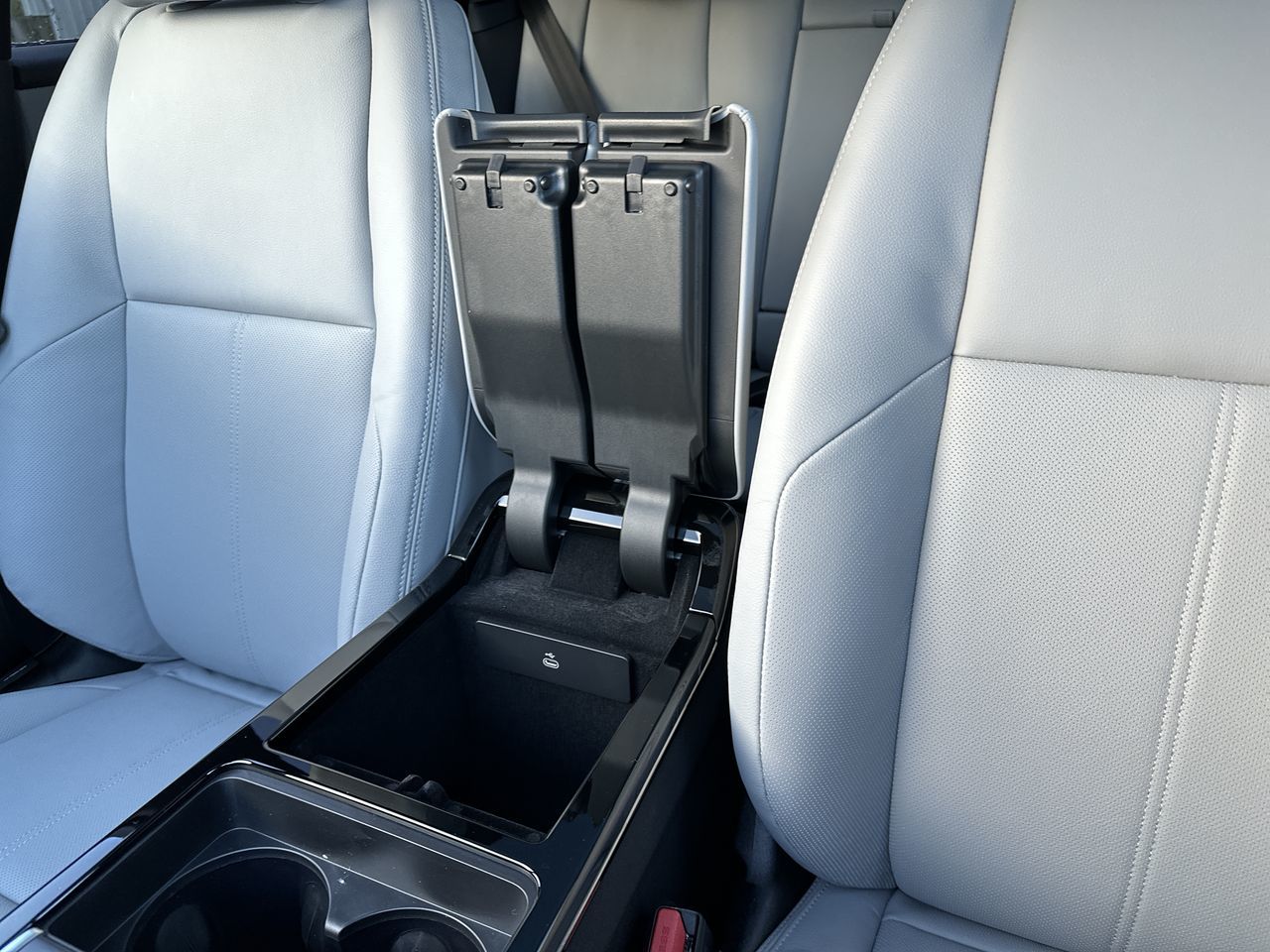 2026  Range Rover Velar