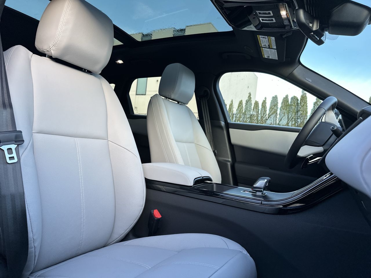 2026  Range Rover Velar