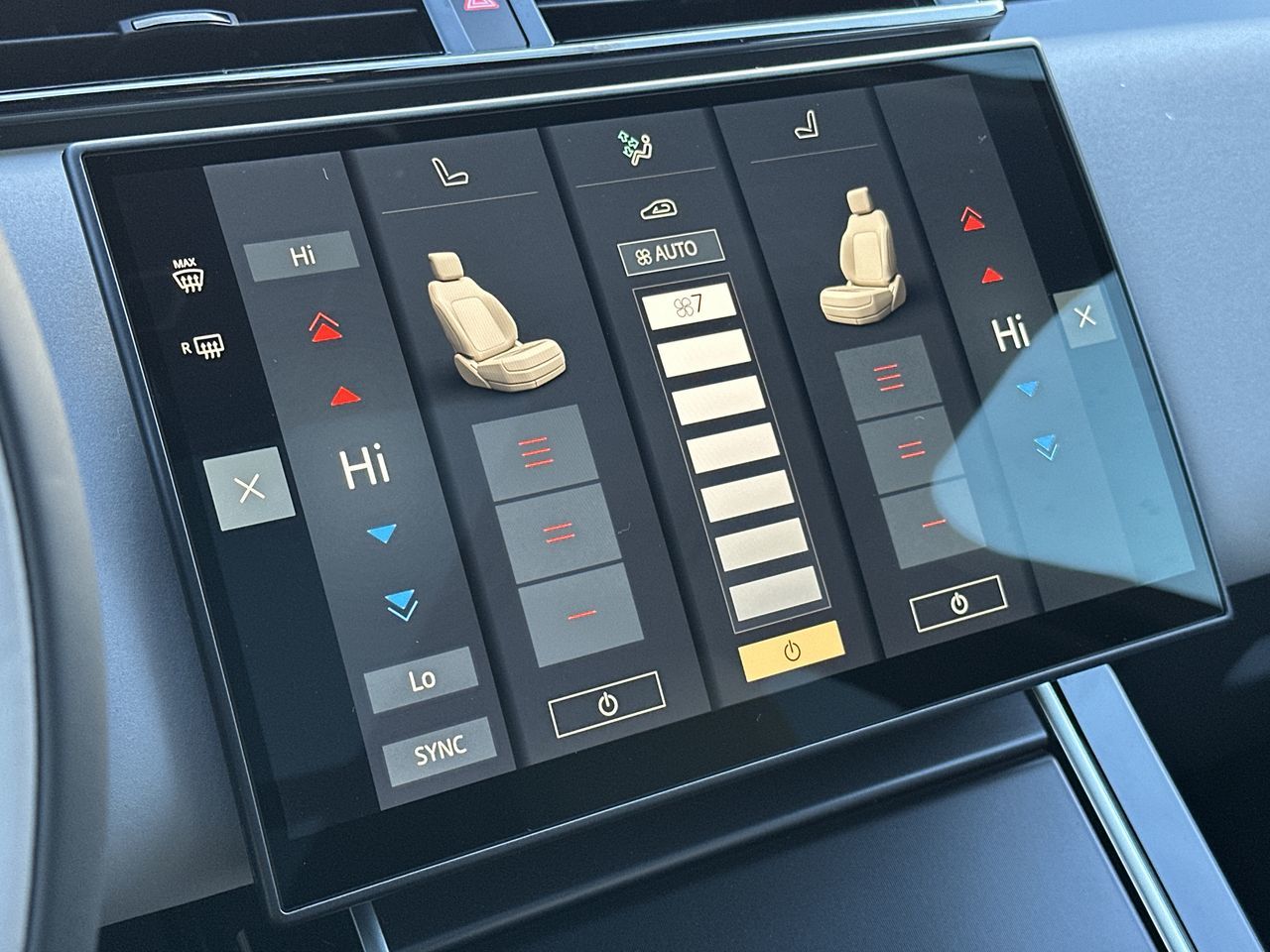 2026  Range Rover Velar