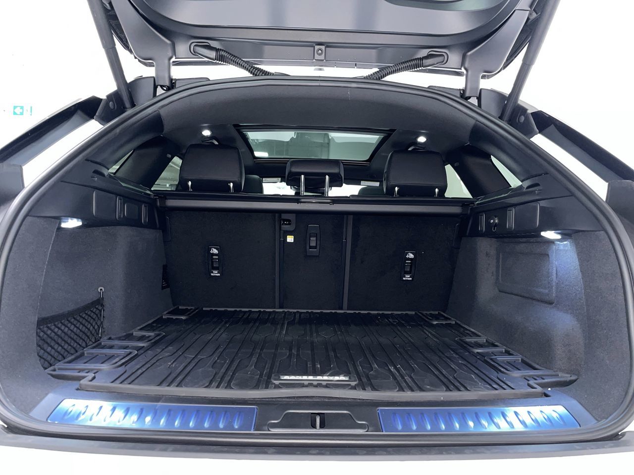 2026  Range Rover Velar