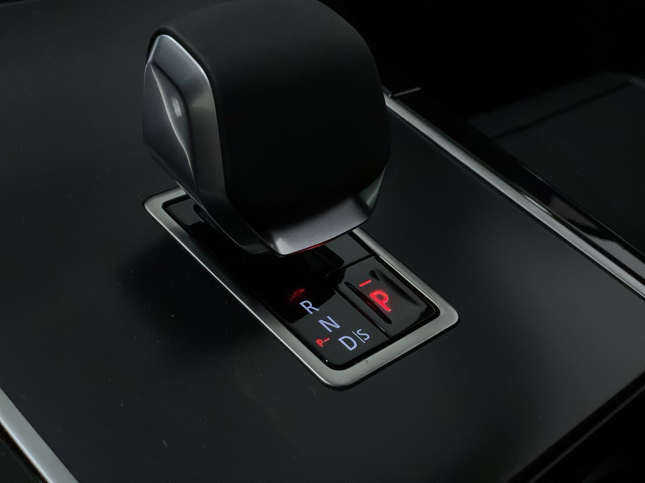 2026  Range Rover Velar