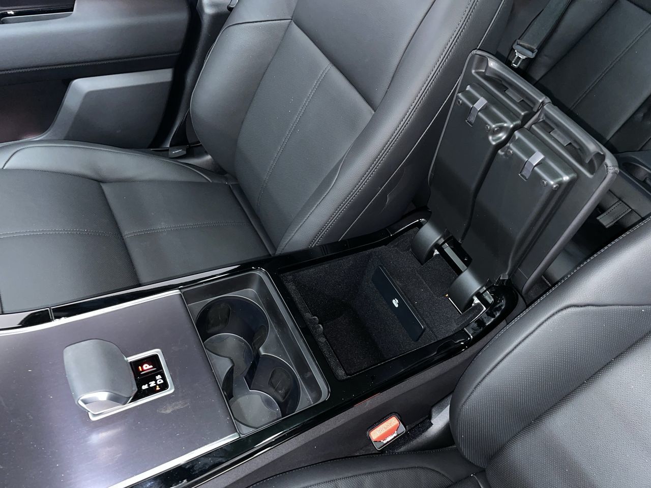 2026  Range Rover Velar