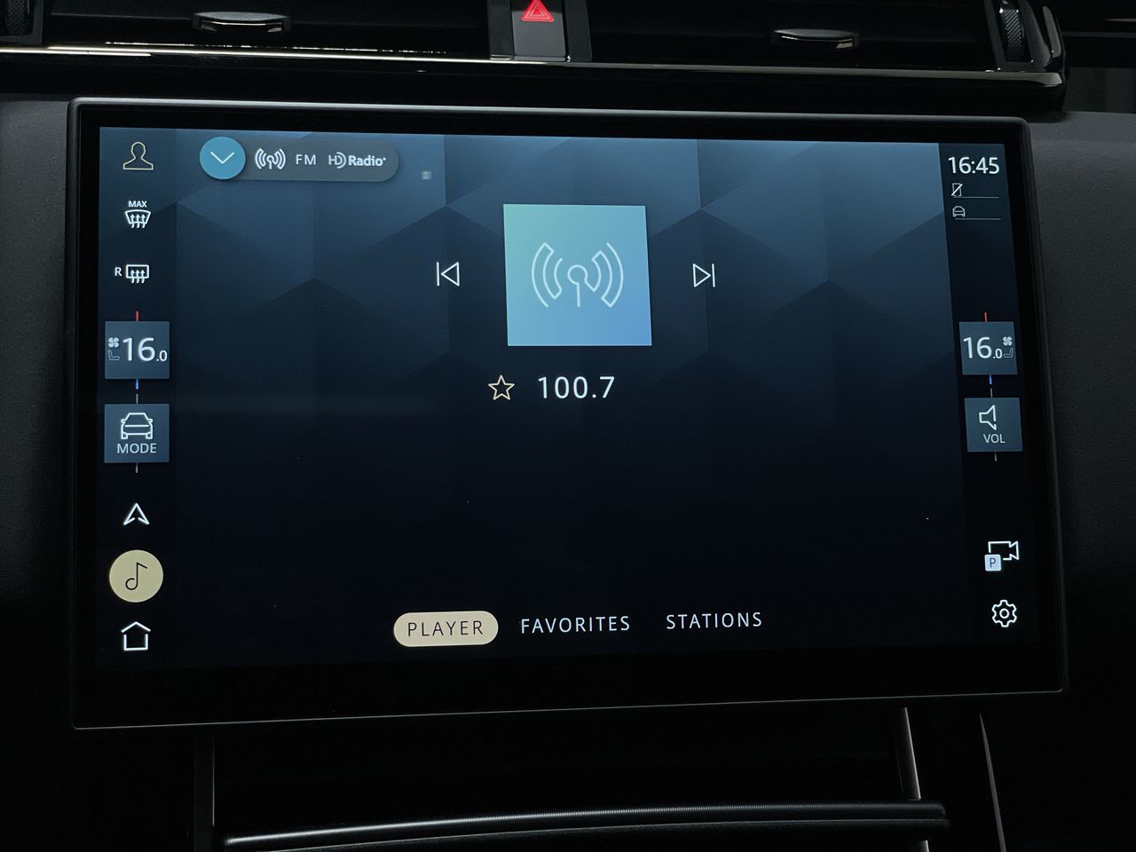 2026  Range Rover Velar