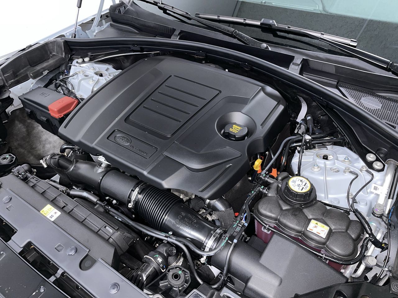 2026  Range Rover Velar