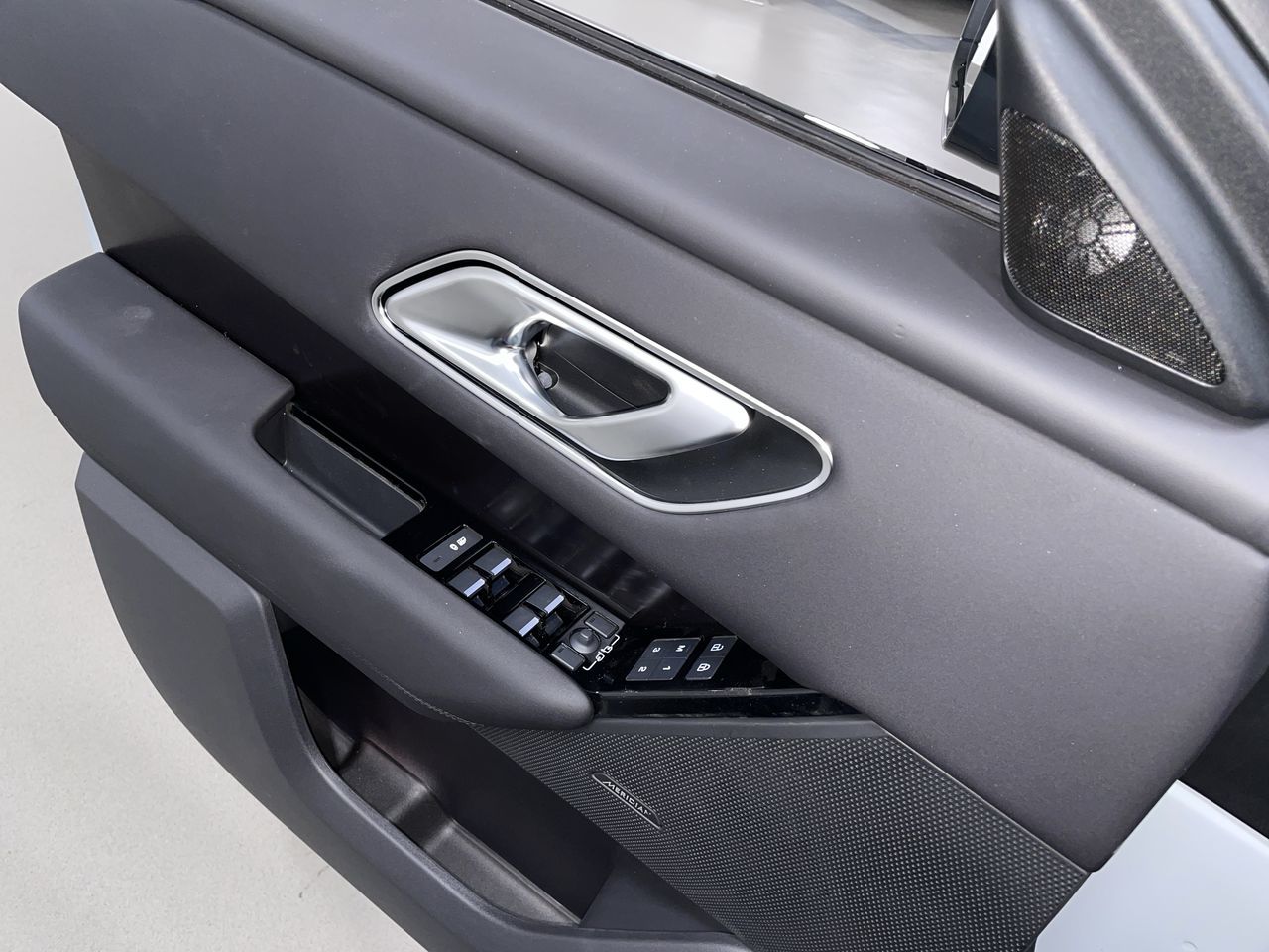 2026  Range Rover Velar