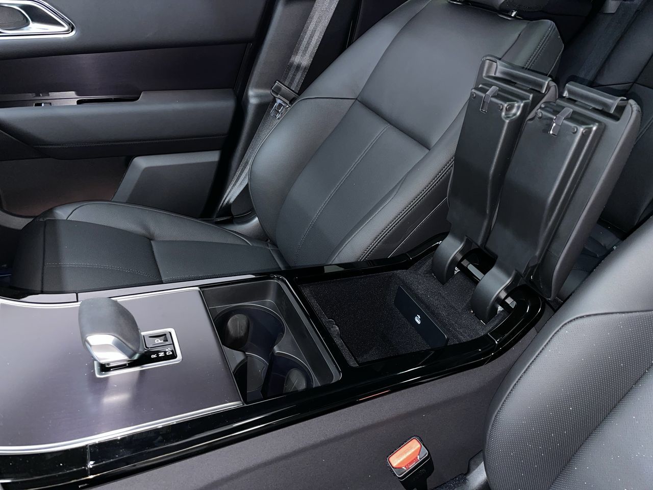 2026  Range Rover Velar