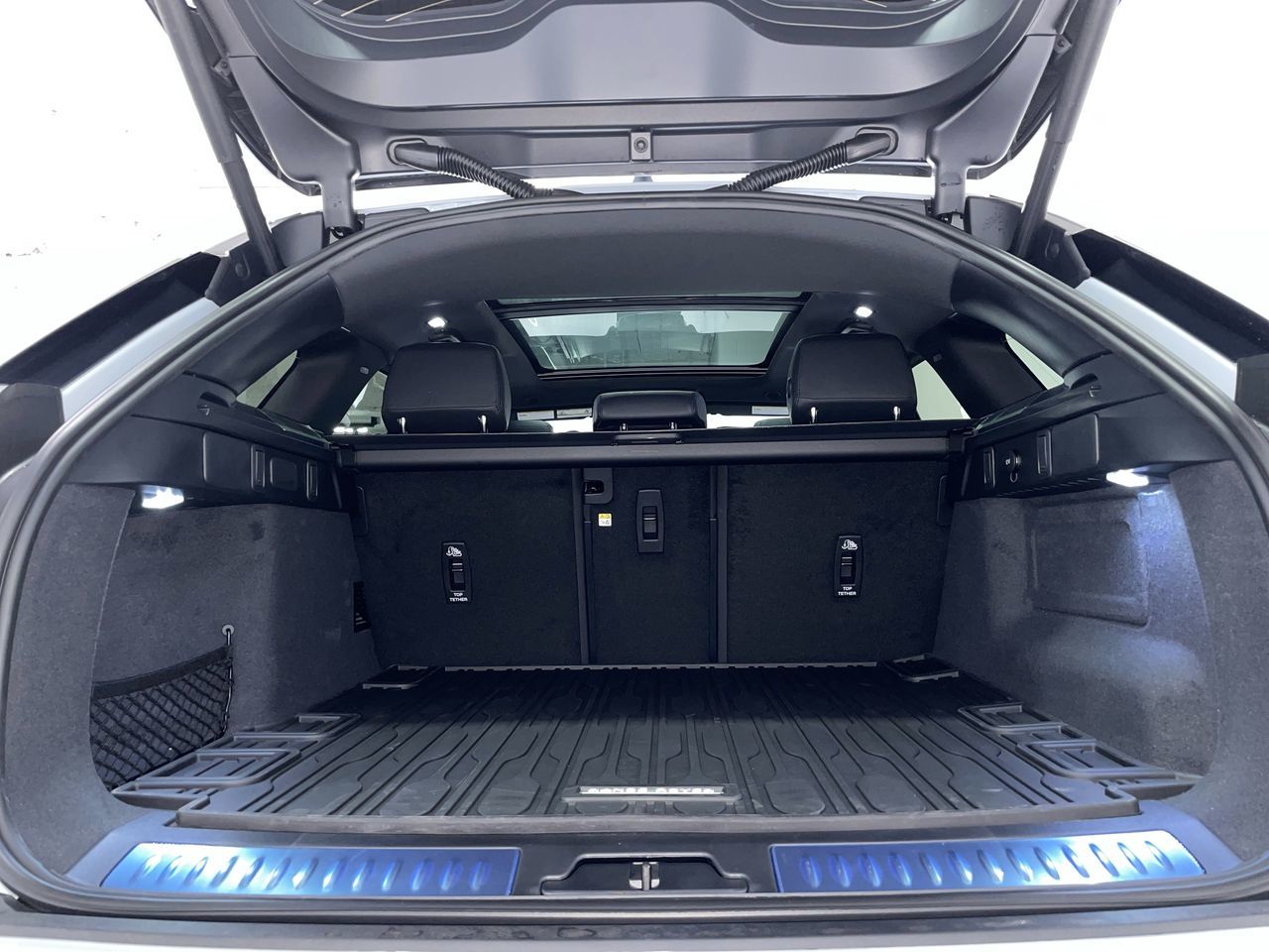 2026  Range Rover Velar