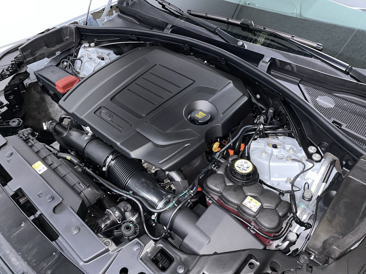 2026  Range Rover Velar