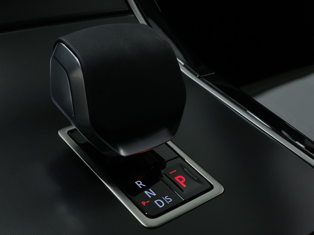 2026  Range Rover Velar