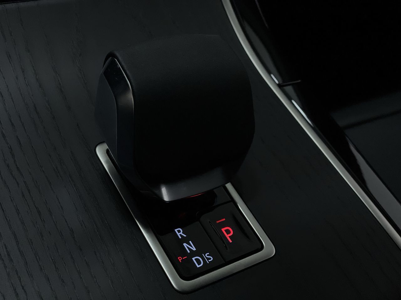 2026  Range Rover Velar