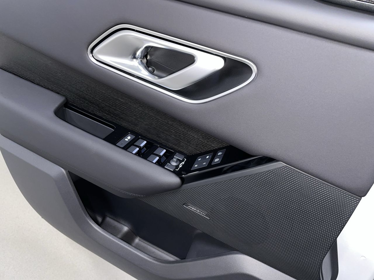 2026  Range Rover Velar