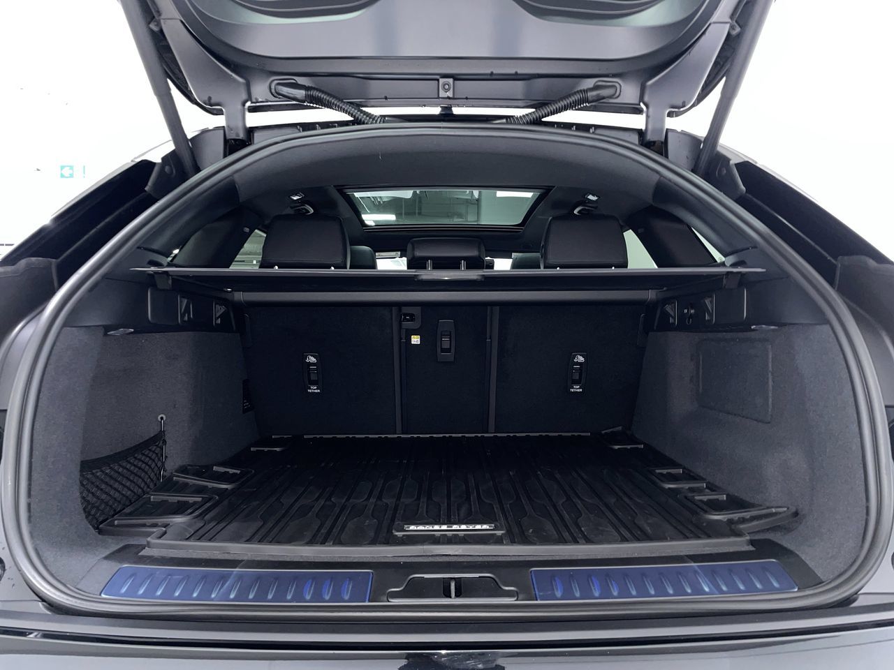 2026  Range Rover Velar