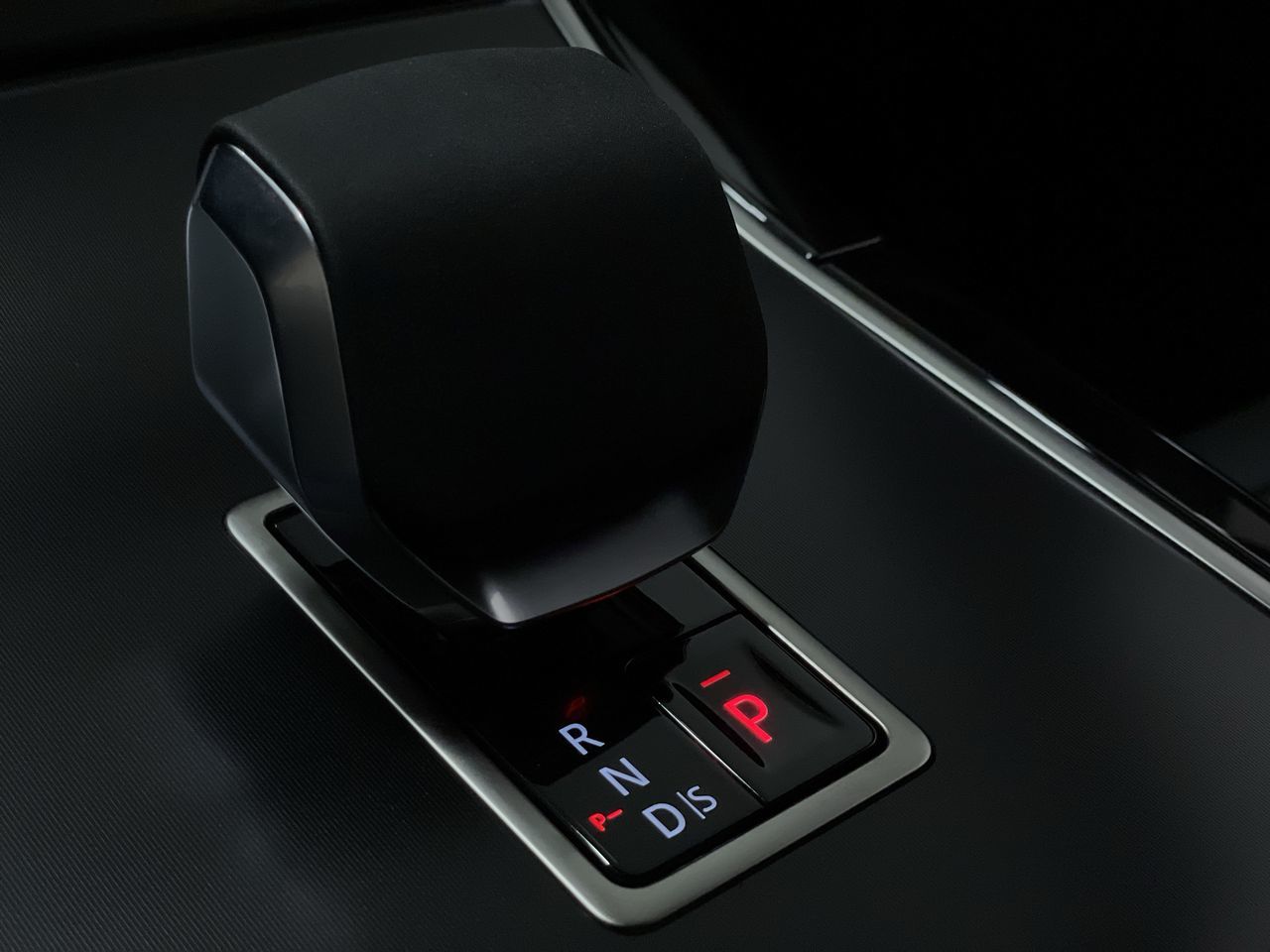 2026  Range Rover Velar