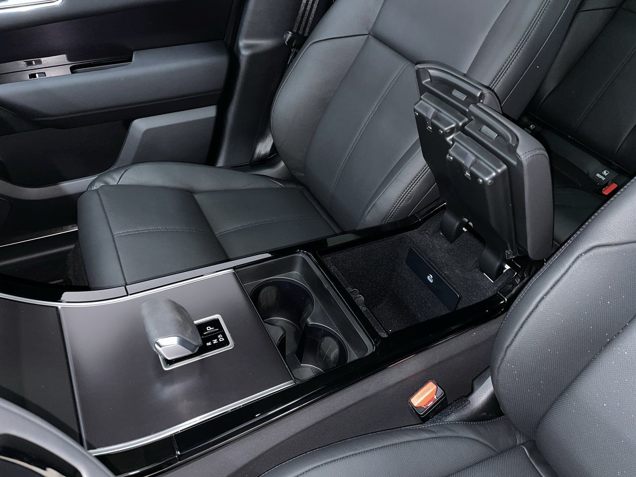 2026  Range Rover Velar