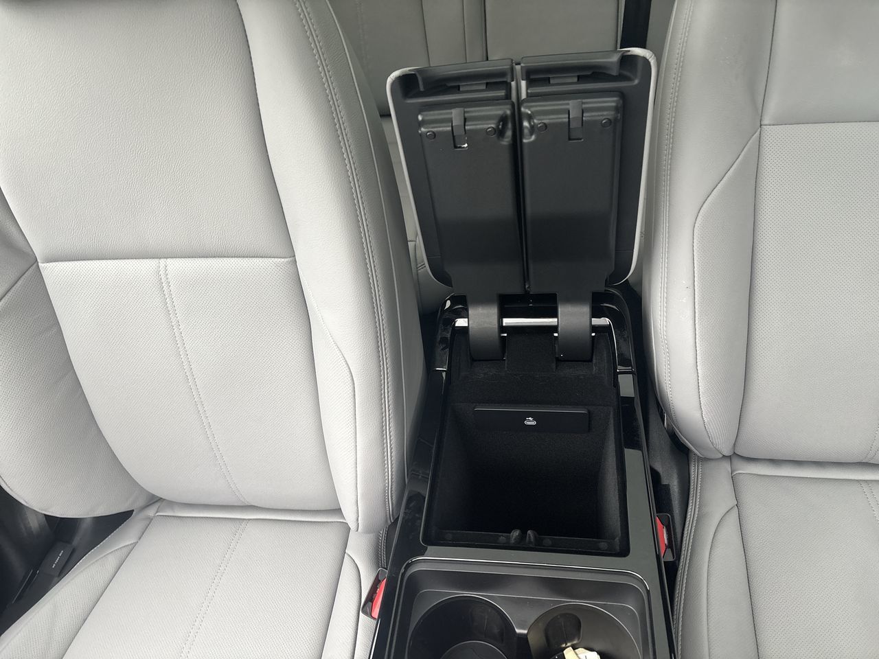 2026  Range Rover Velar