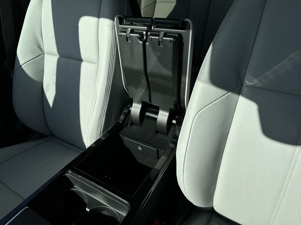 2026  Range Rover Velar