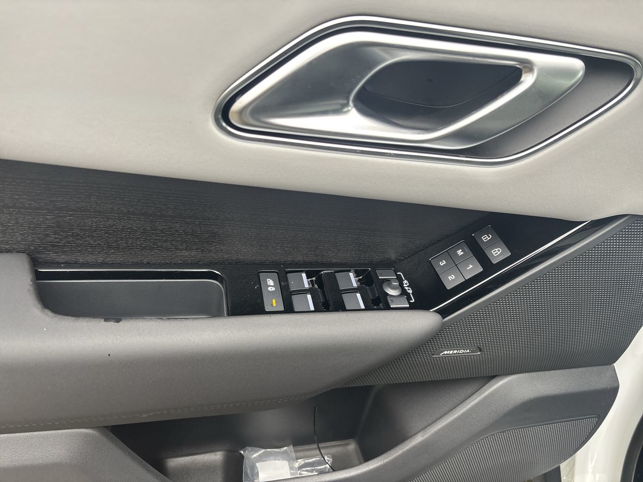 2026  Range Rover Velar