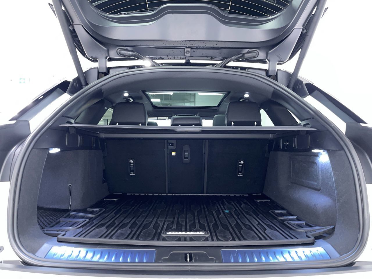 2026 Land Rover Range Rover Velar in Vancouver, British Columbia